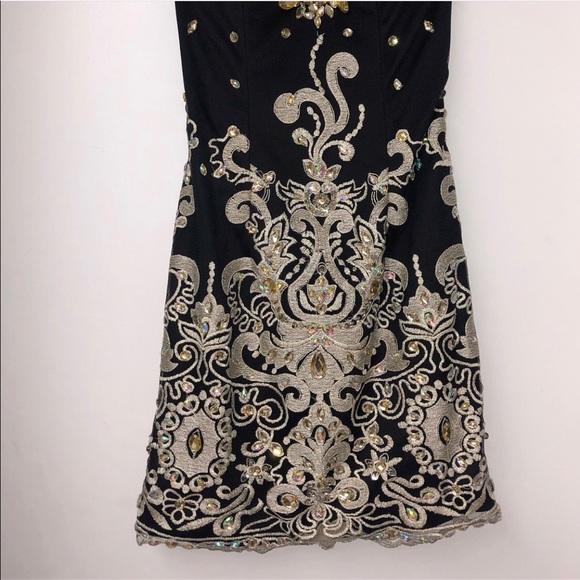 Formal Dress - Picture 3 of 12